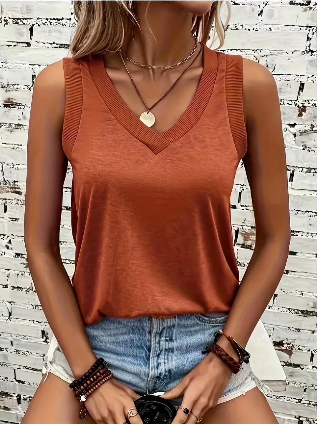 Grace & Jess | Breathable V-Neck And Sleeveless Top