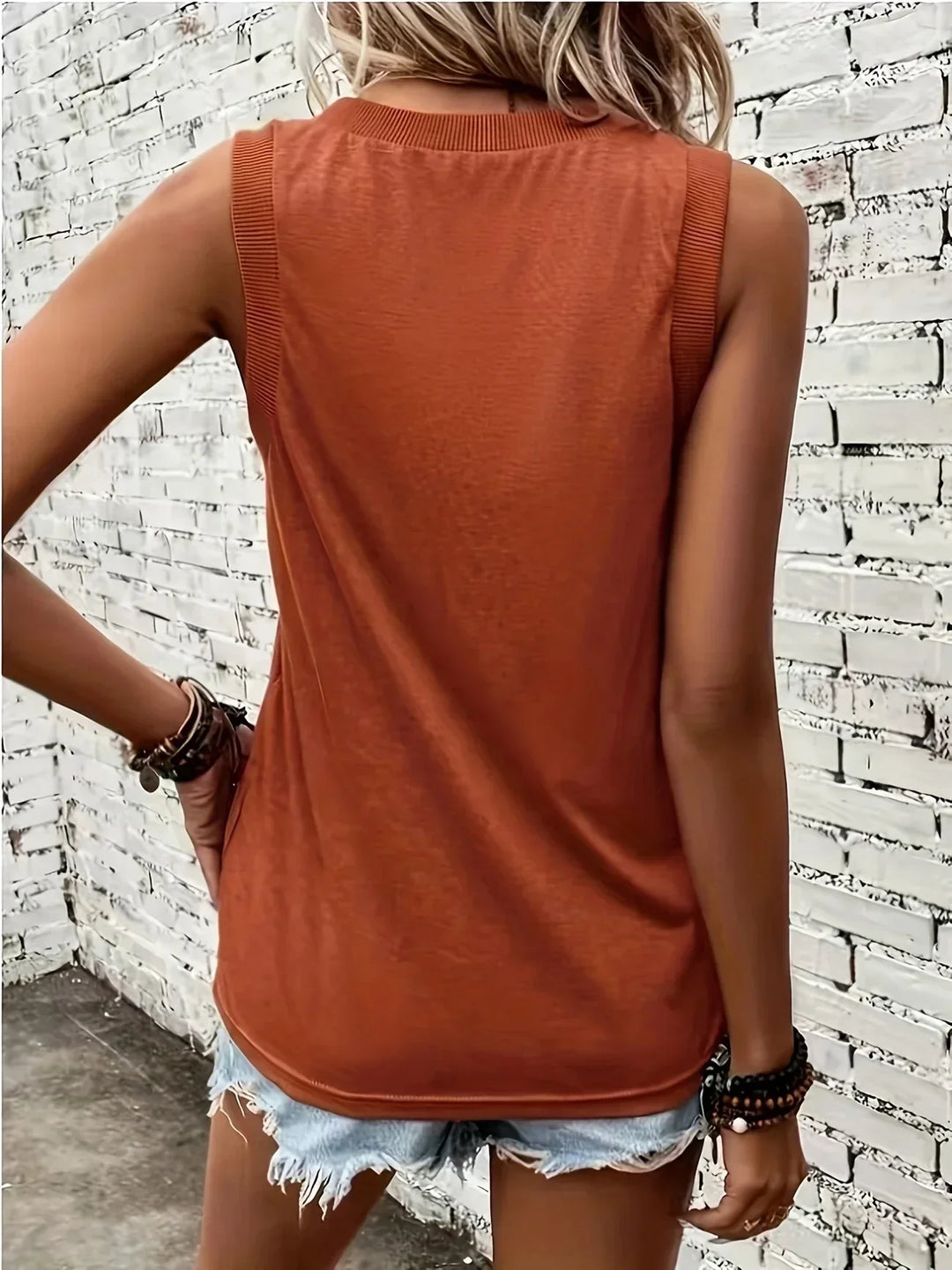 Grace & Jess | Breathable V-Neck And Sleeveless Top