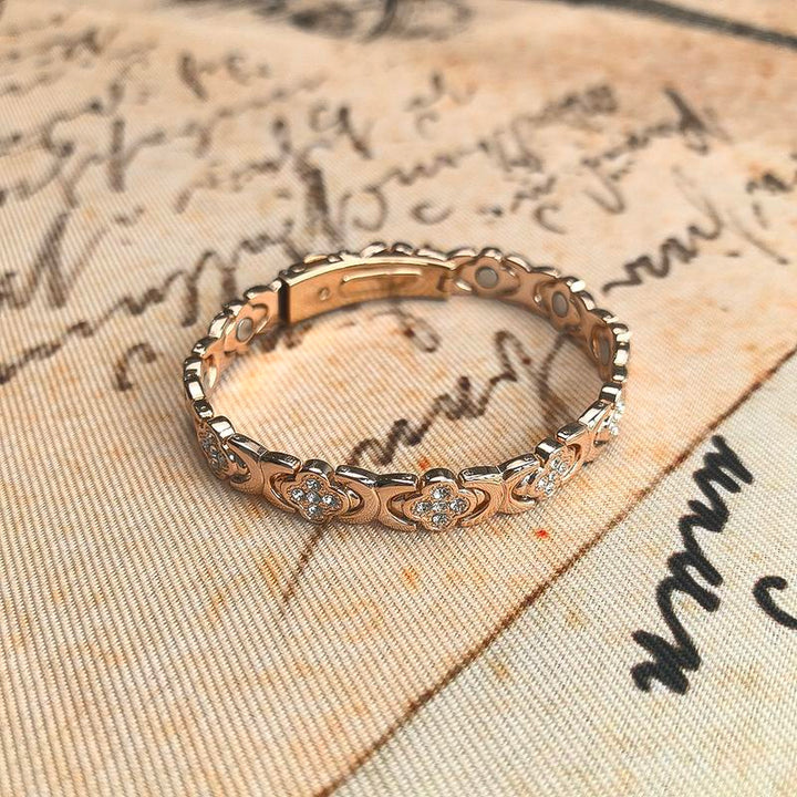 Grace & Jess | Elegant Magnetic Copper Bangle