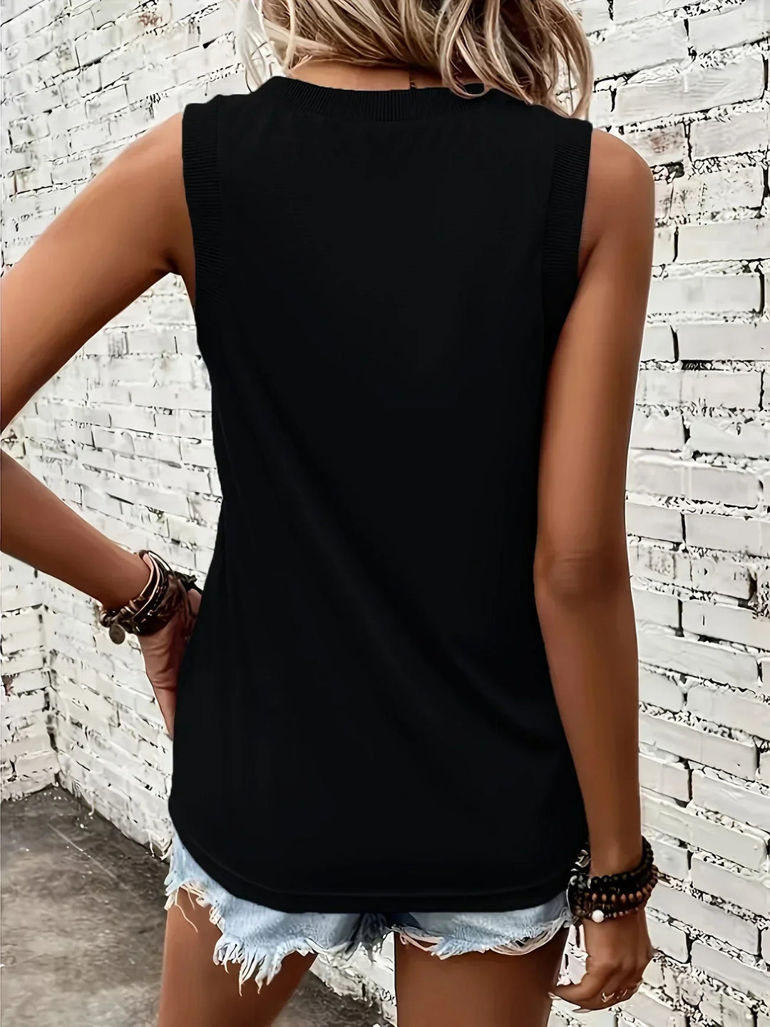 Grace & Jess | Breathable V-Neck And Sleeveless Top