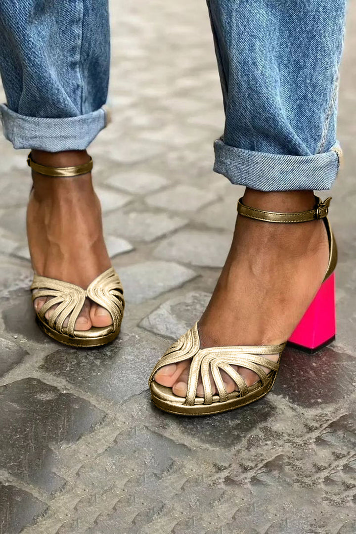 Grace & Jess | Classic sandals with ankle strap and open toes