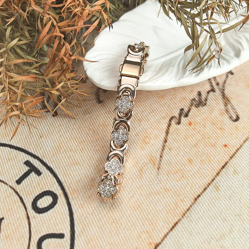 Grace & Jess | Elegant Magnetic Copper Bangle