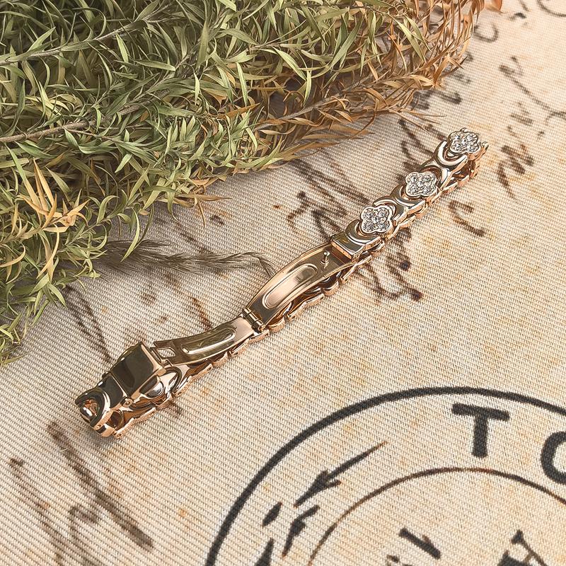 Grace & Jess | Elegant Magnetic Copper Bangle