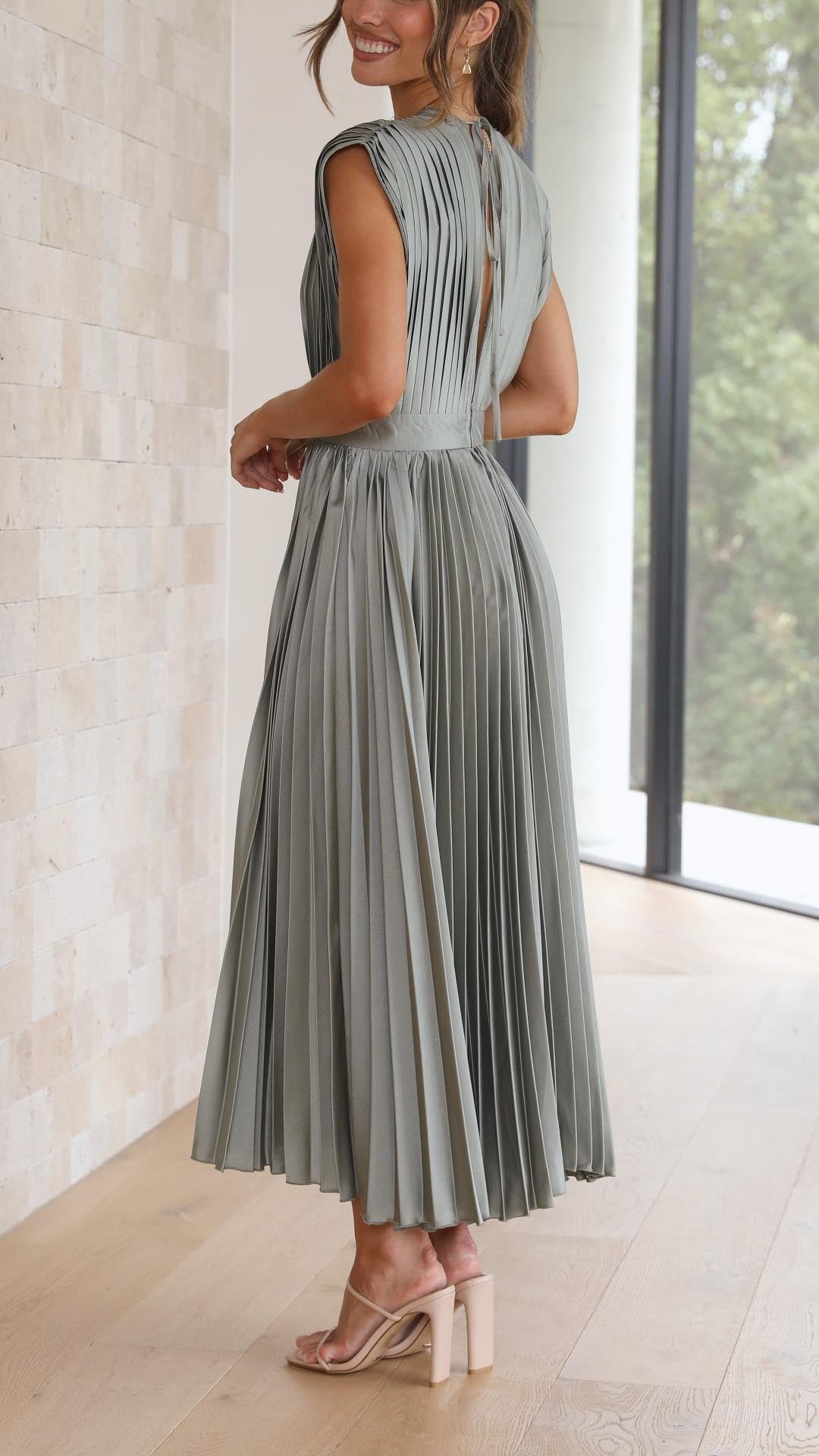 Madisyn | Women's Pleated Skirt Dress
