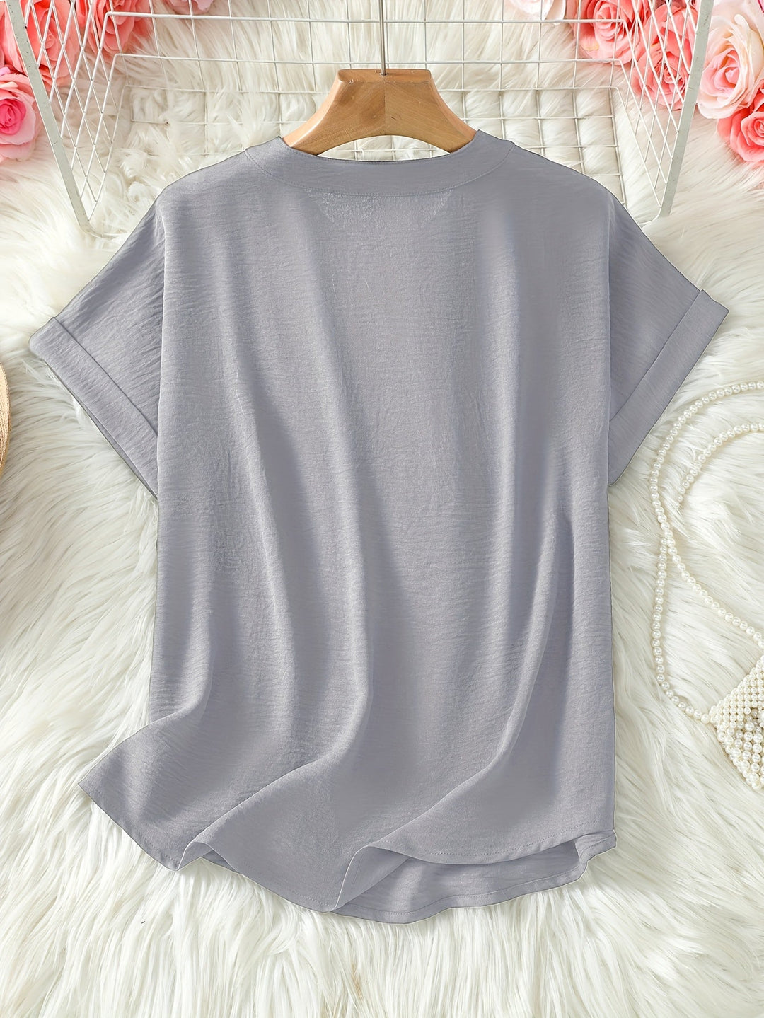 Grace & Jess |  RELAXED V-NECK EVERYDAY TEE