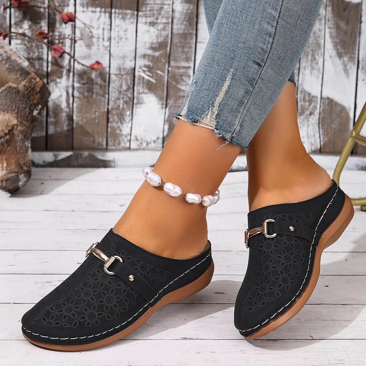 Calista | Women's Floral Pattern Slide in Clogs