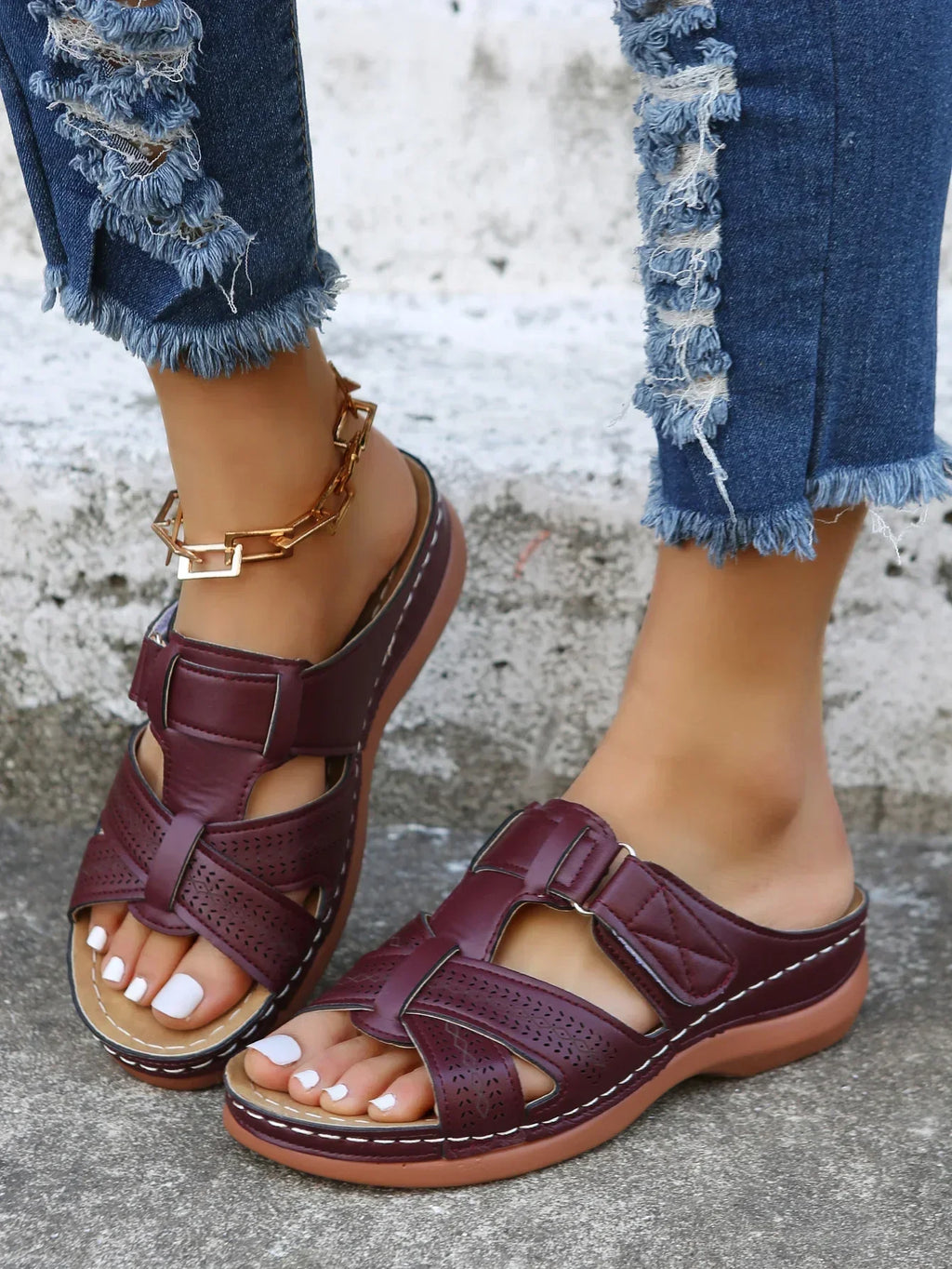 Cillian | Women's Cut-Out T-Bar Wedge Sandals