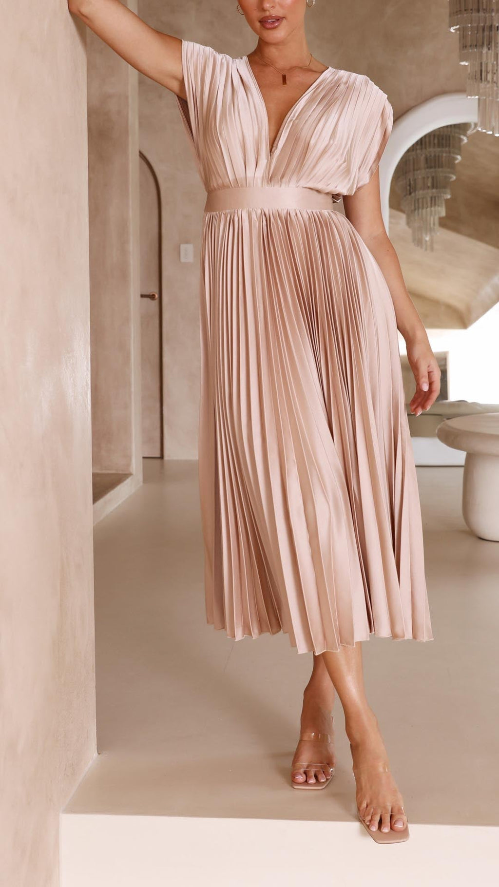 Lucasta | Women's Pleated V Neck Maxi Dress