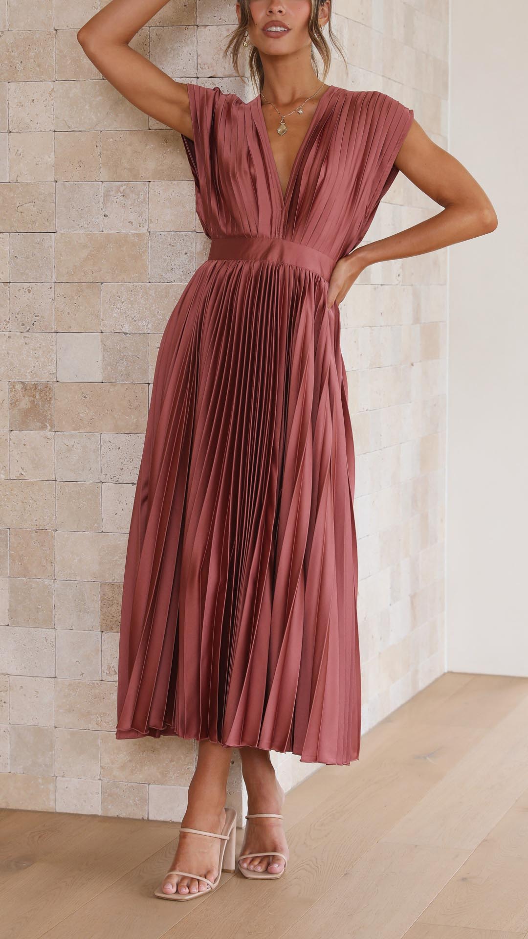 Lucasta | Women's Pleated V Neck Maxi Dress
