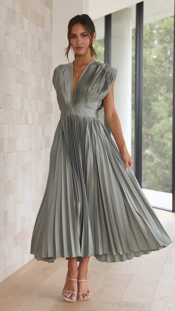 Madisyn | Women's Pleated Skirt Dress