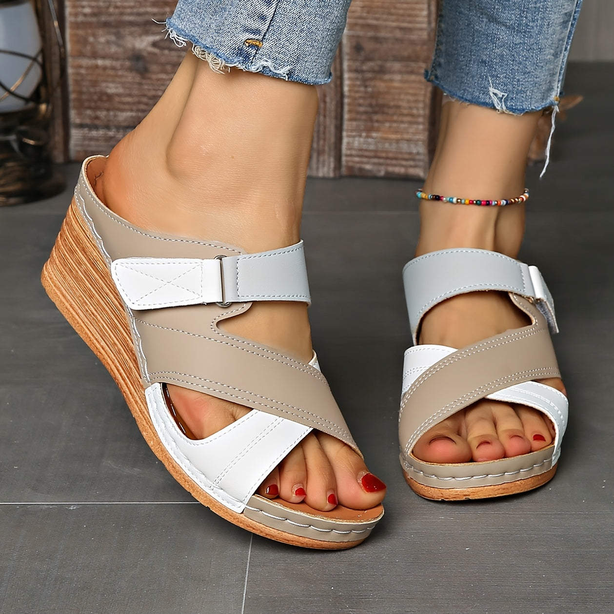 Aerith | Women's Two-Tone Wedge Summer Slides