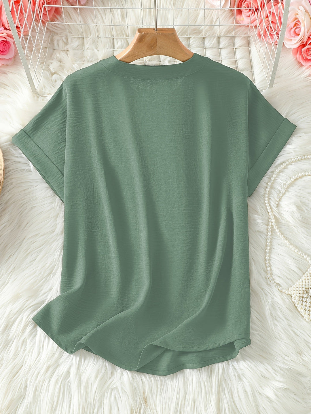 Grace & Jess |  RELAXED V-NECK EVERYDAY TEE