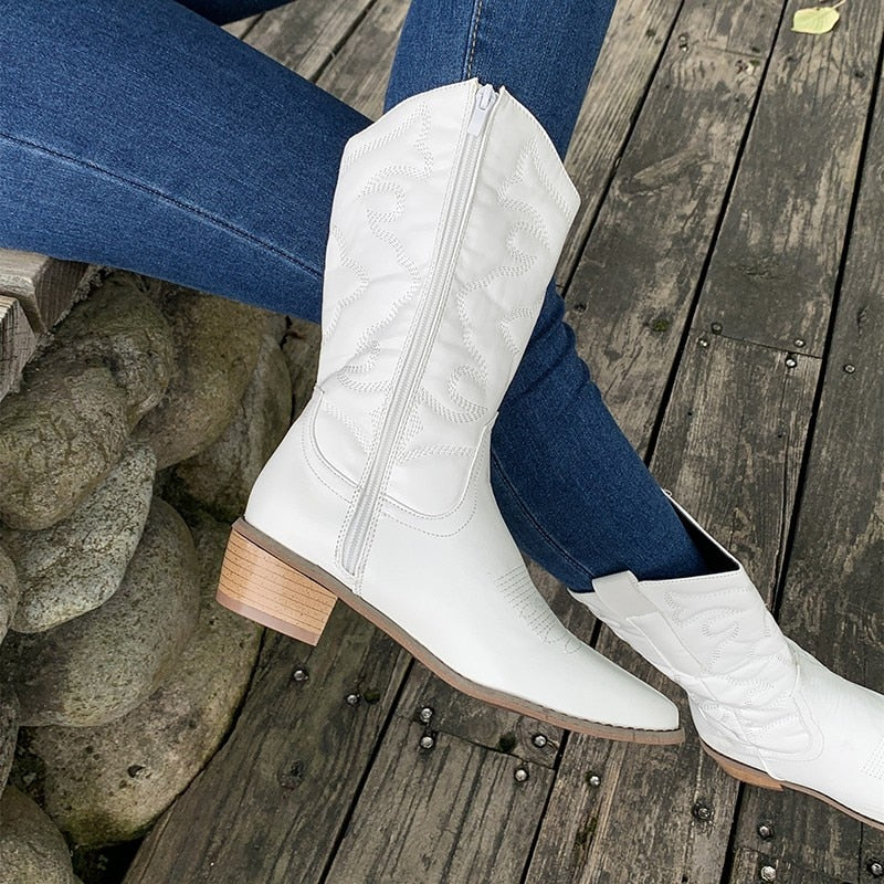 Quillan | Women's Embroidered Mid-Calf Cowboy Boots