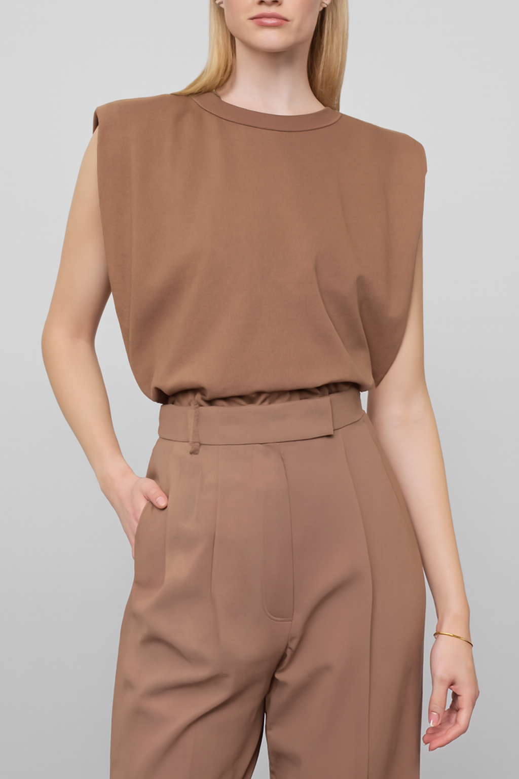 Venetia | Women's Extended Shoulder Sleeveless Relaxed Fit Top